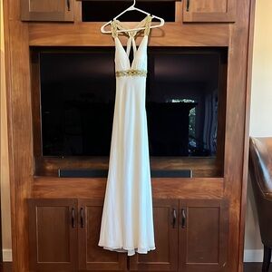 Maxi size 2 Elegant White Gown with Gold Accents